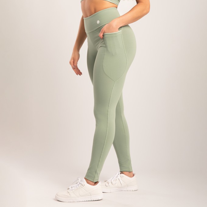 Calça Legging Verde Chá com Bolso e Detalhe Verde Aloe