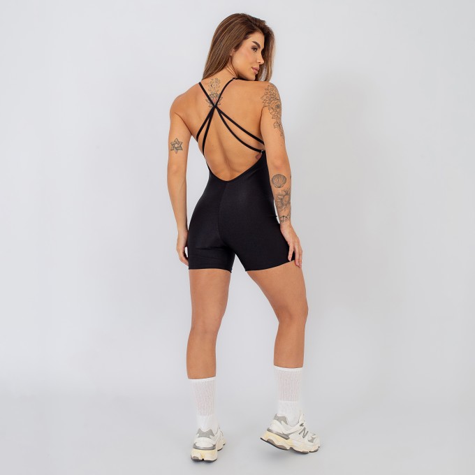 Macaquinho  Decotado com Alças Removíveis Preto