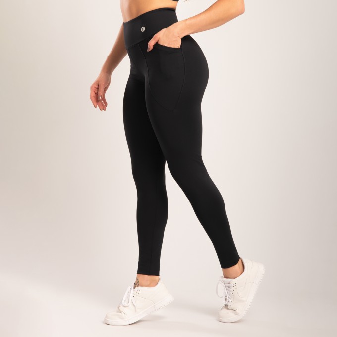 Calça Legging Preta com Bolso Lateral