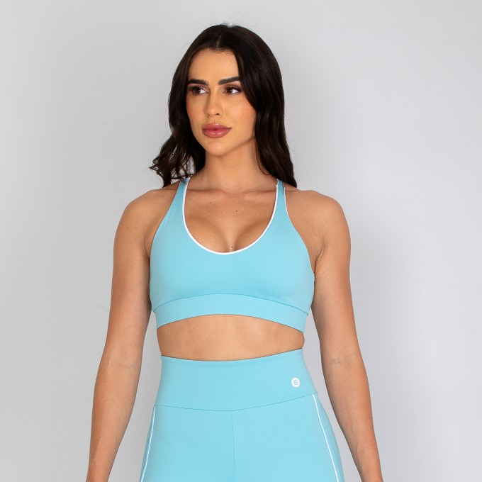 Top Azul Bebê com Alças Cruzadas e Detalhe Branco