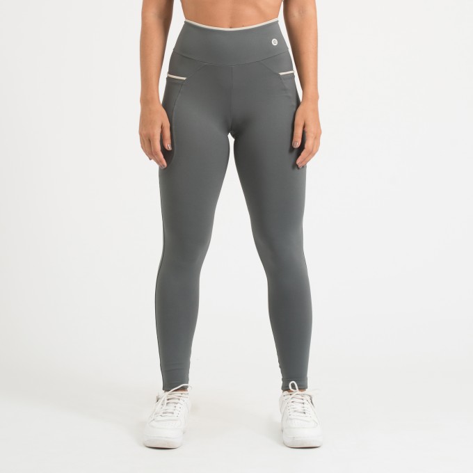 Calça Legging Cinza Níquel com Bolso e Detalhe Gelo