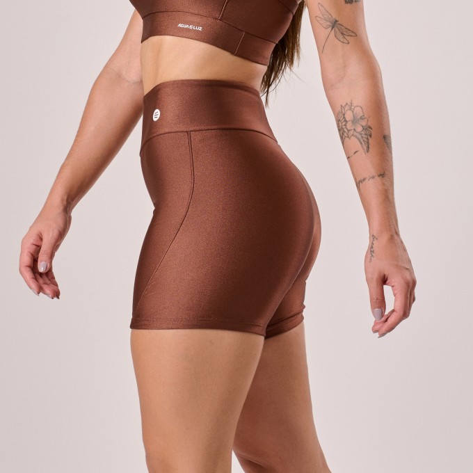 Short com Recorte Marrom Cocoa