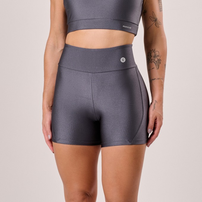 Short com Recorte Cinza Titânio