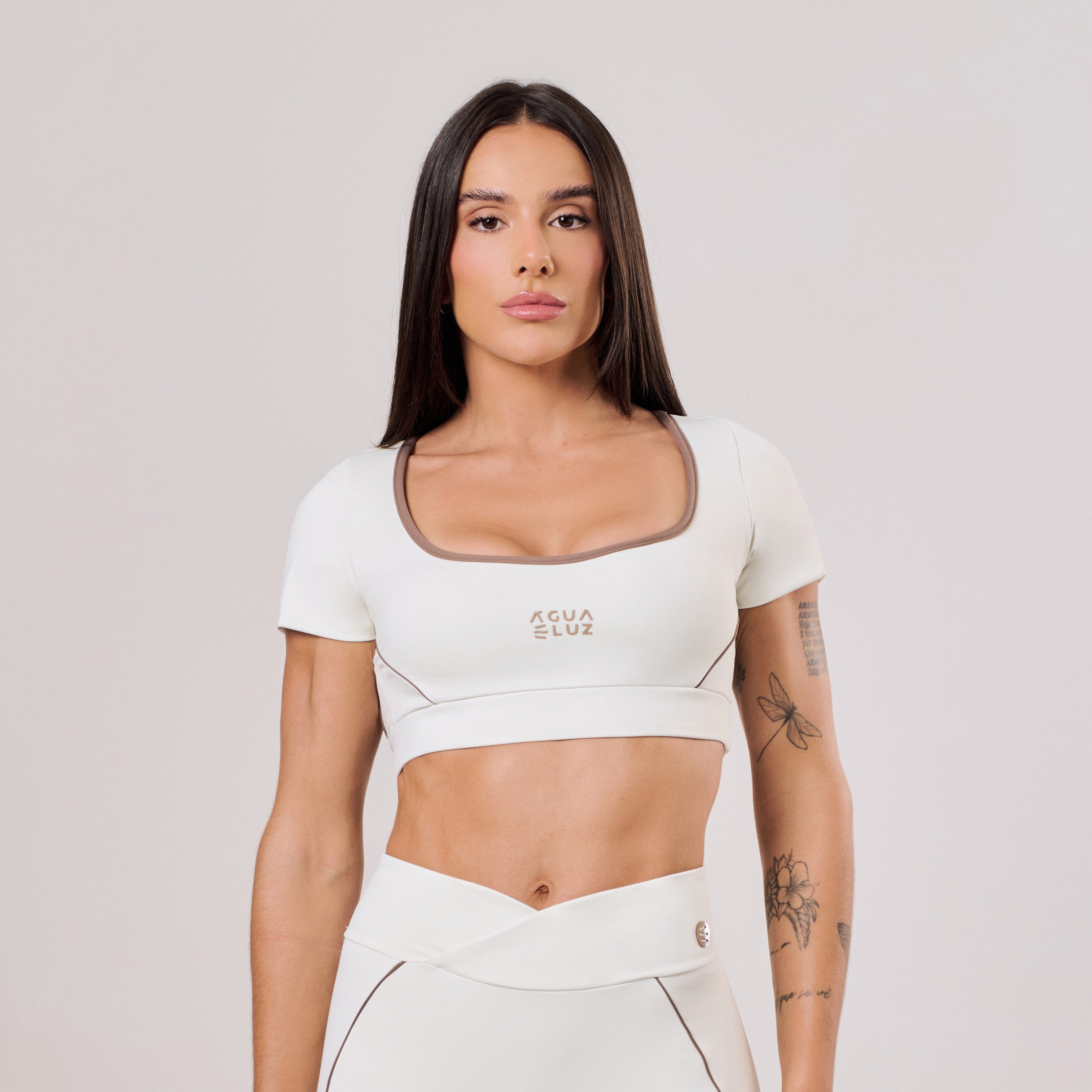 tp440-top-de-manga-off-white-