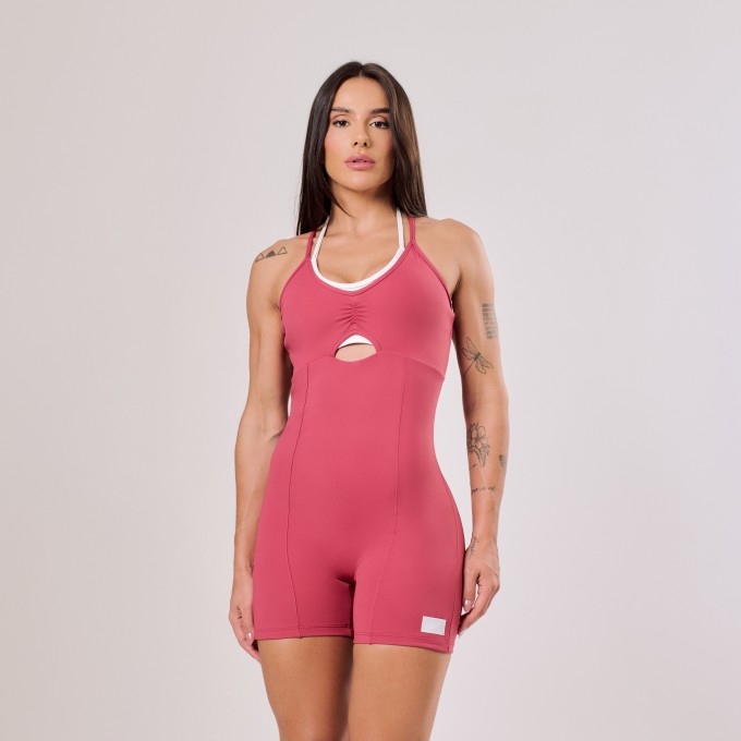 Macaquinho Sobreposição Cereja com Off White