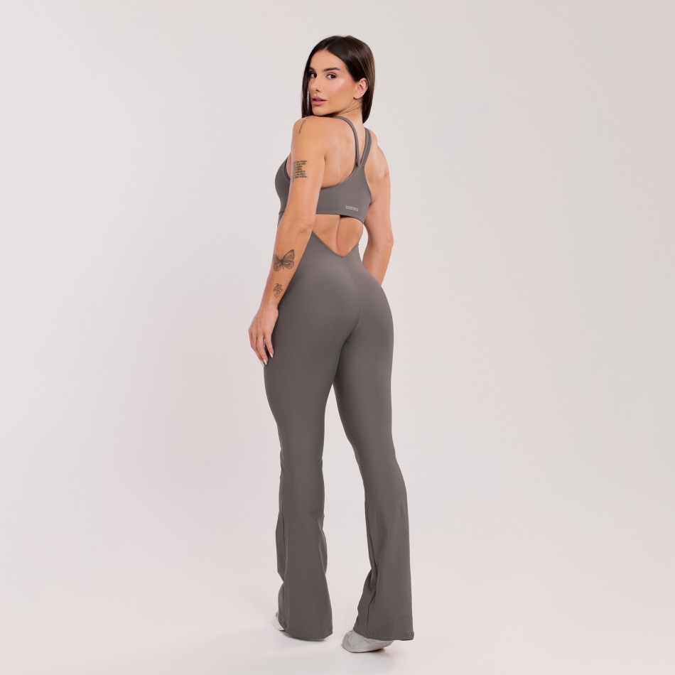 Macacão Flare Cinza Urbano