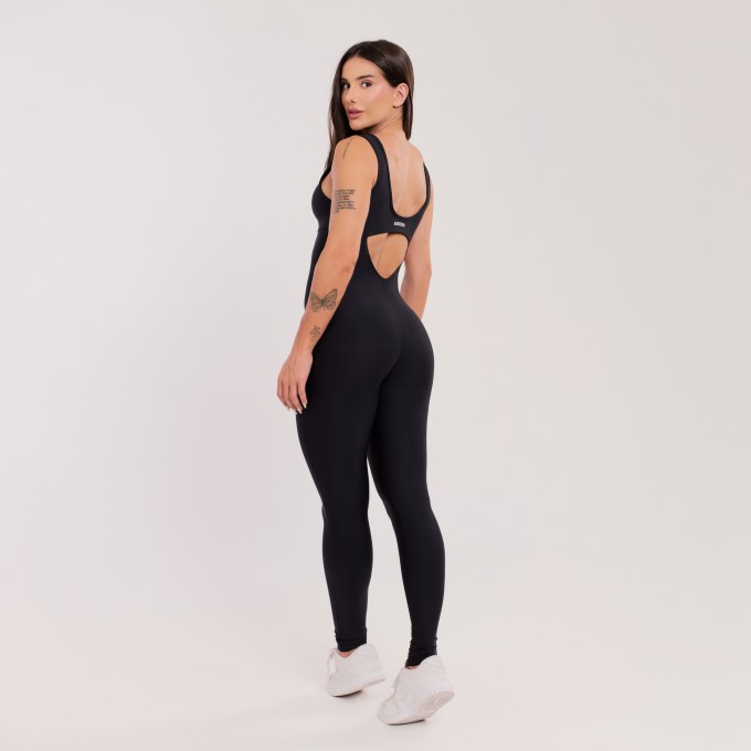 Macacão Básico com Alças Largas Preto