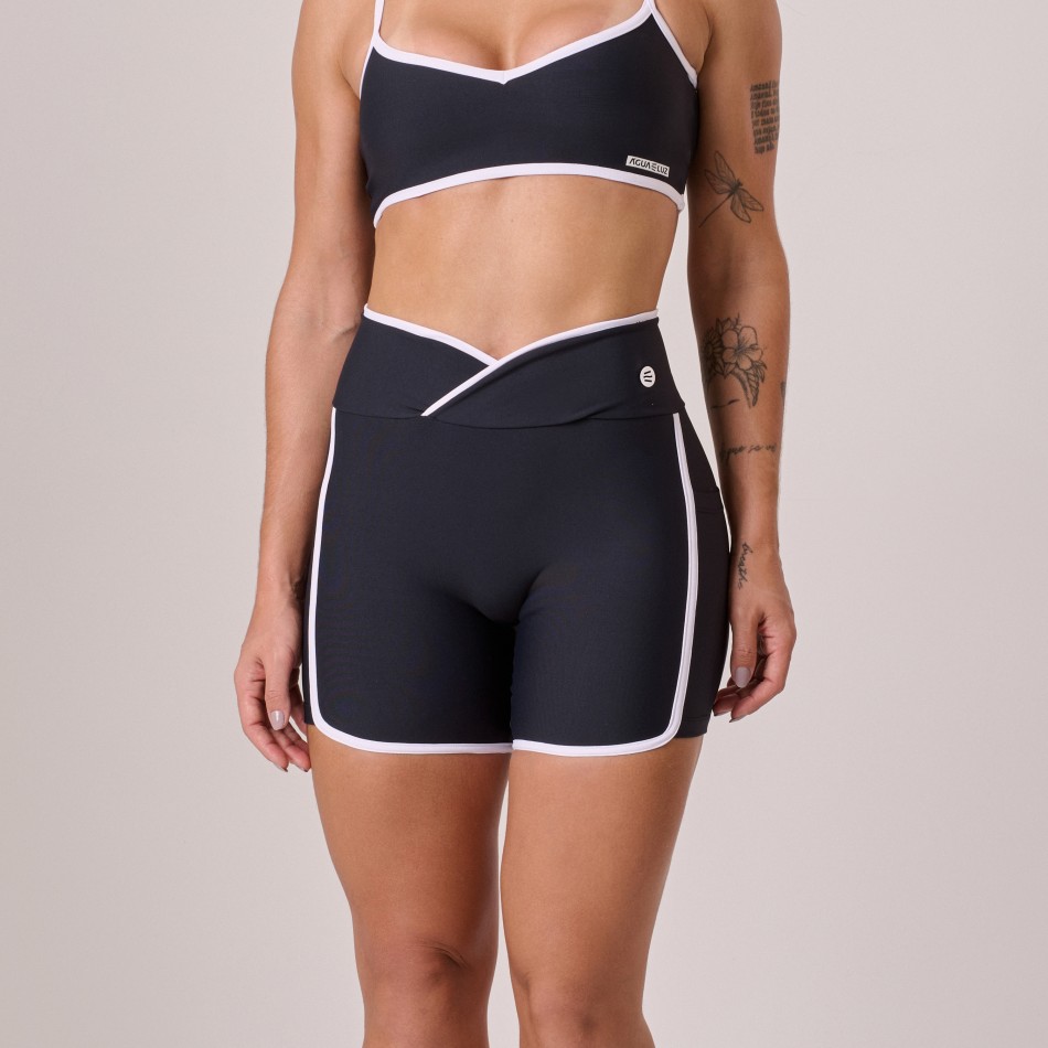 Short com Bolso Sem Costura Preto com Branco