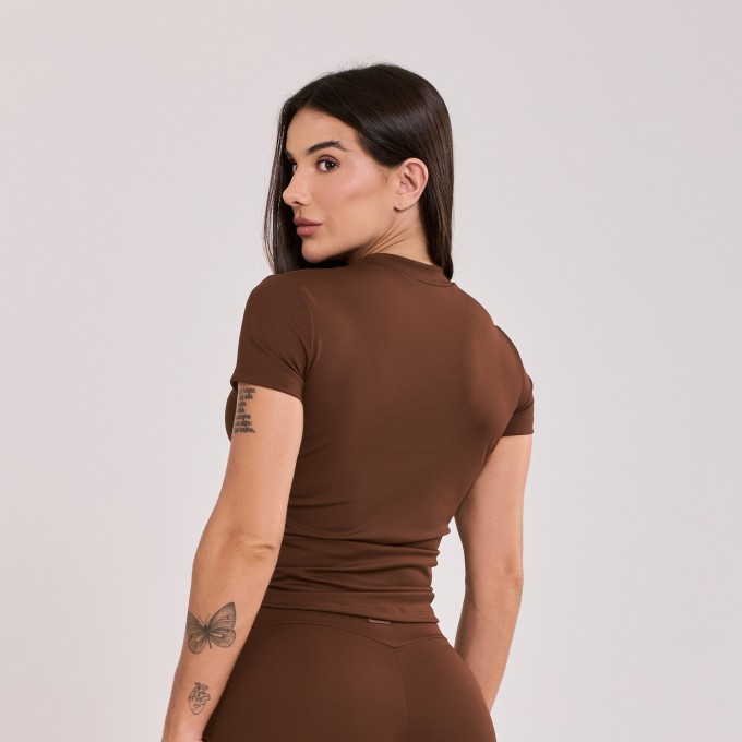 Blusa Manga Curta com detalhe Drapeado Marrom Cacau