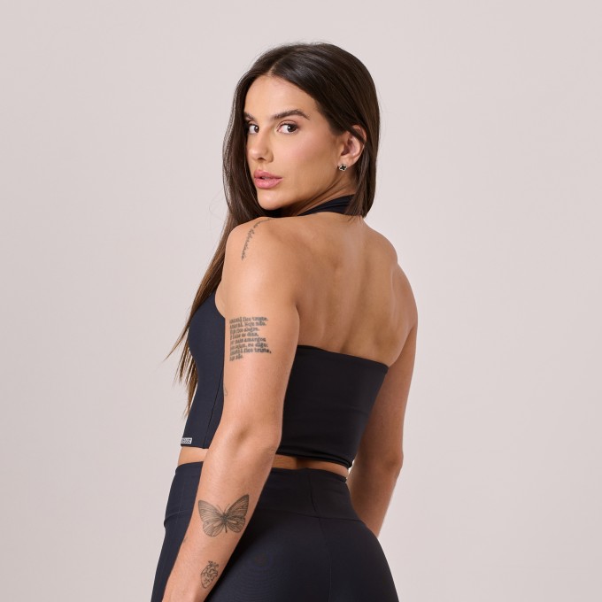 Cropped Decote Reto Preto