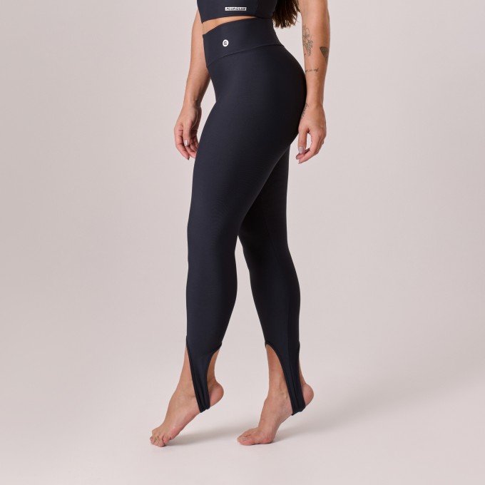 Calça Legging Fuso de Pezinho Preta