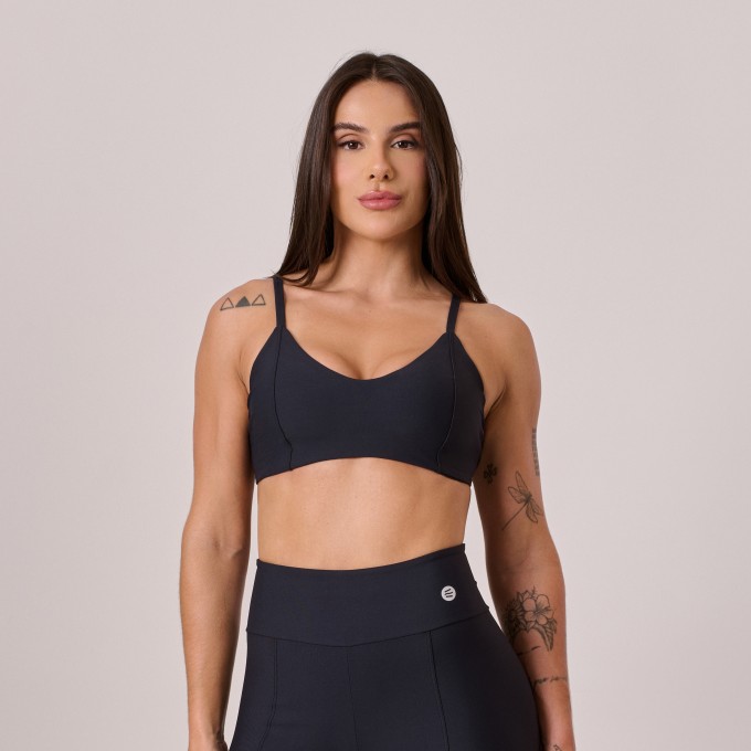 Top Triângulo com recorte Preto