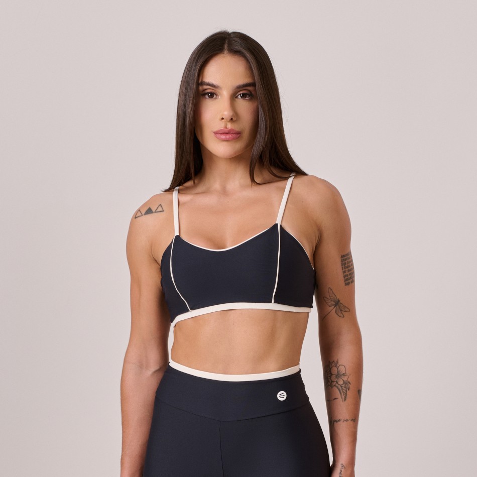 Top Preto com Detallhe Off White