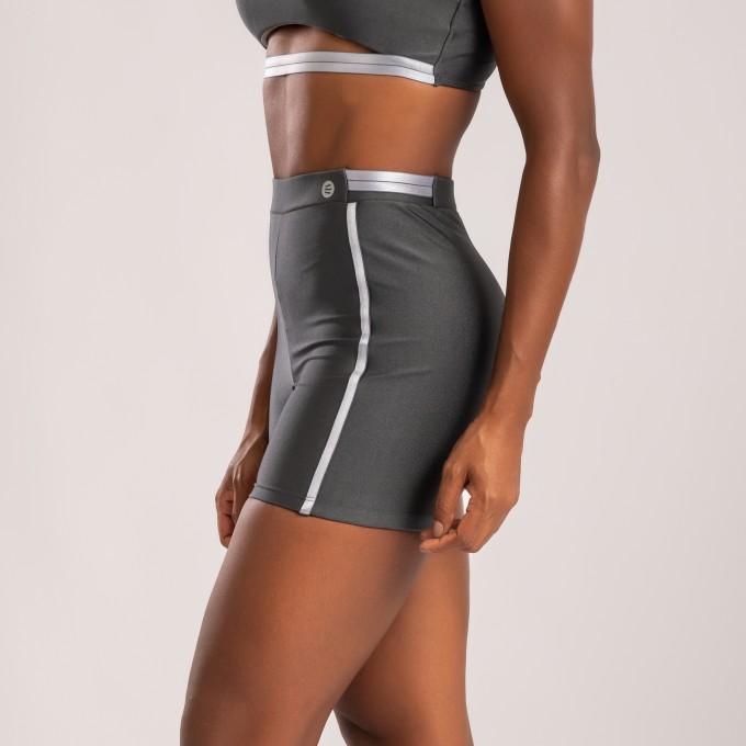 Short Cinza Chumbo com Detalhe em Elástico