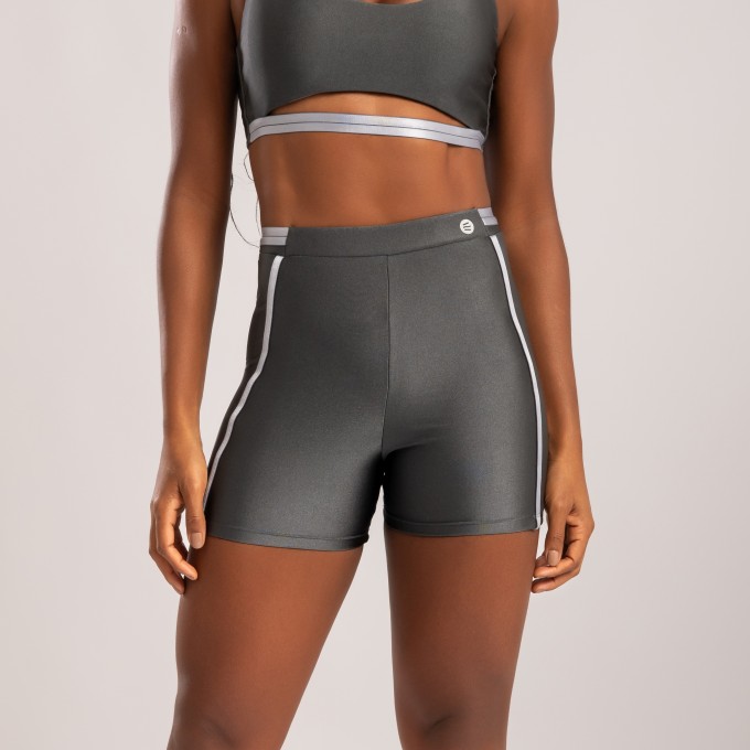 Short Cinza Chumbo com Detalhe em Elástico