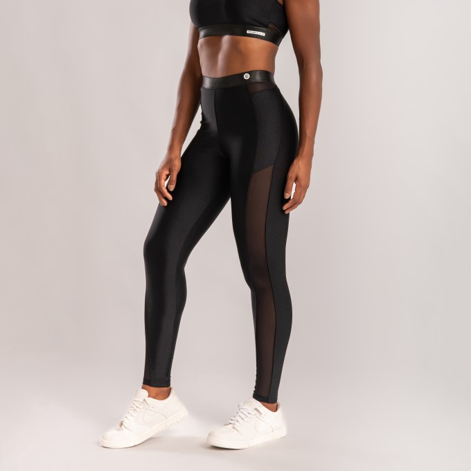 Calça Legging Preta com Detalhe Tule