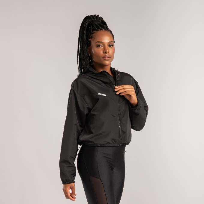 Casaco Corta Vento Capuz Preto